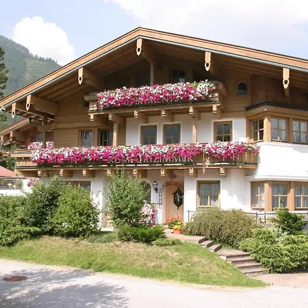 In Salzburger Land 181